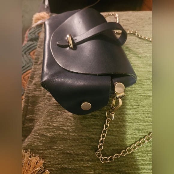 Pelle Navy Made In Italy Leather Gold Chain Mini Purse - Picture 3 of 13